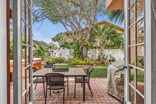 17923 SW 2nd St, Pembroke Pines, FL 33029 - Photo 7