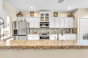 17923 SW 2nd St, Pembroke Pines, FL 33029 - Photo 9