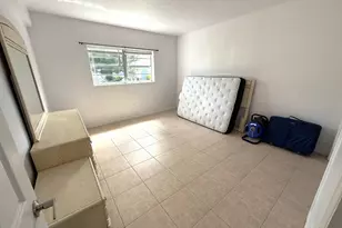 6560 Winfield Blvd, Margate, FL 33063 - Photo 9