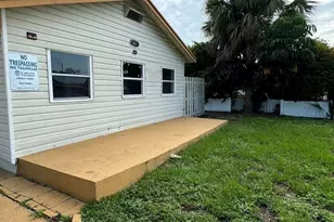 611 53rd St, West Palm Beach, FL 33407 - Photo 3