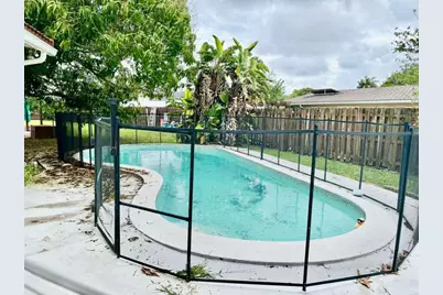 7608 NW 43rd Court, Coral Springs, FL 33065 - Photo 17