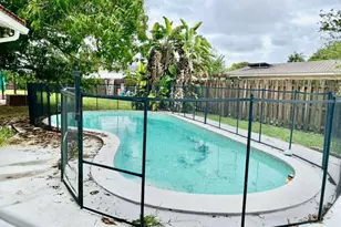7608 NW 43rd Ct, Coral Springs, FL 33065 - Photo 17
