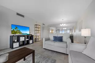 575 Oaks Ln, Pompano Beach, FL 33069 - Photo 3