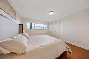 575 Oaks Ln, Pompano Beach, FL 33069 - Photo 11