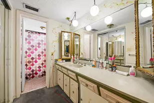 4050 NW 42nd Ave, Lauderdale Lakes, FL 33319 - Photo 15