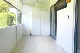 100 Village Green Cir E, Palm Springs, FL 33461 - Photo 13