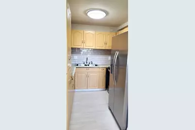 100 Village Green Circle E #112, Palm Springs, FL 33461 - Photo 5