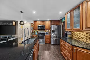 9696 NW 28th Pl, Coral Springs, FL 33065 - Photo 11