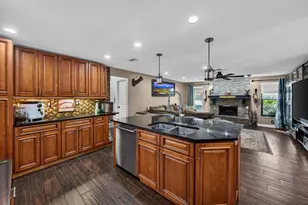 9696 NW 28th Pl, Coral Springs, FL 33065 - Photo 13