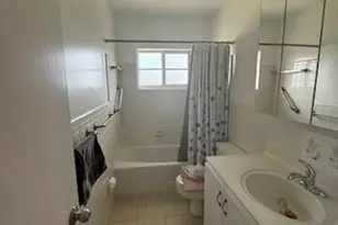 1150 Atlantic Shores Blvd, Hallandale Beach, FL 33009 - Photo 5