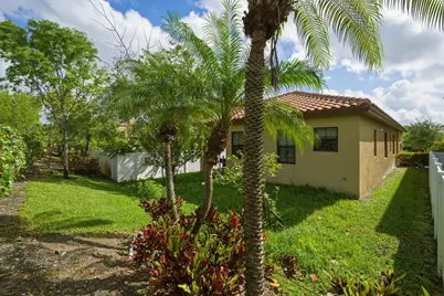 5105 NW 51st Terrace, Tamarac, FL 33319 - Photo 15