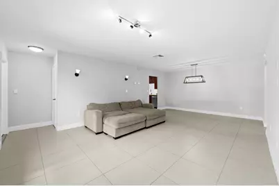 313 SE 4th Terrace, Dania Beach, FL 33004 - Photo 9