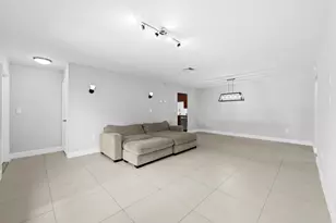 313 SE 4th Terrace, Dania Beach, FL 33004 - Photo 9