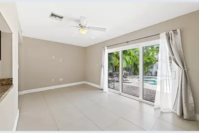 313 SE 4th Terrace, Dania Beach, FL 33004 - Photo 11