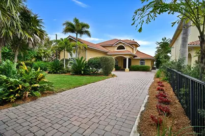 881 SE Saint Lucie Boulevard, Stuart, FL 34996 - Photo 3