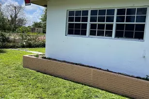 151 NW 31st Ave, Lauderhill, FL 33311 - Photo 3