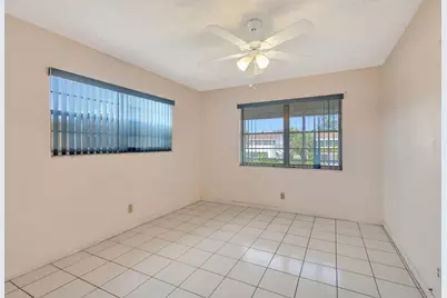 332 N Sheffield N, West Palm Beach, FL 33417 - Photo 9