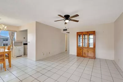 332 Sheffield N, West Palm Beach, FL 33417 - Photo 5