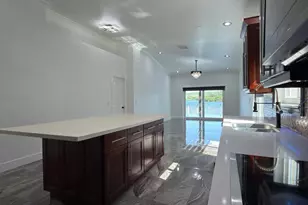 4572 SW 14th St, Deerfield Beach, FL 33442 - Photo 15