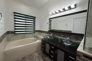 4572 SW 14th St, Deerfield Beach, FL 33442 - Photo 33