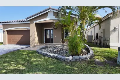 4572 SW 14th Street, Deerfield Beach, FL 33442 - Photo 3