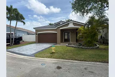 4572 SW 14th Street, Deerfield Beach, FL 33442 - Photo 3