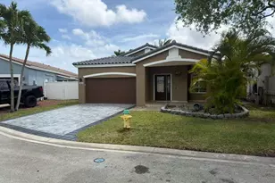 4572 SW 14th St, Deerfield Beach, FL 33442 - Photo 3