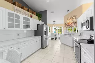 8755 91st Ave, Vero Beach, FL 32967 - Photo 21