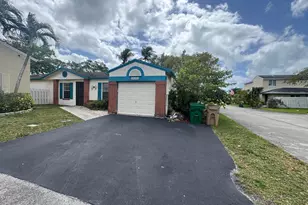 13740 Cumberland Pl, Davie, FL 33325 - Photo 3