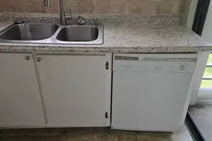 5981 Via Vermilya, Lake Worth, FL 33462 - Photo 13