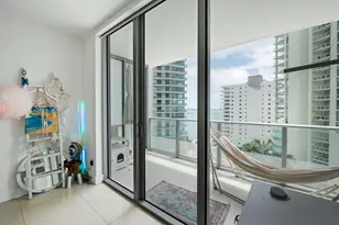 1300 Brickell Bay Dr, Miami, FL 33131 - Photo 7