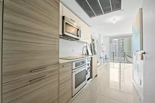 1300 Brickell Bay Dr, Miami, FL 33131 - Photo 19