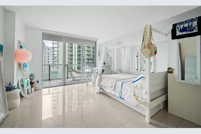 1300 Brickell Bay Drive #1005, Miami, FL 33131 - Photo 3