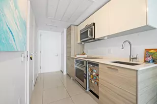 1300 Brickell Bay Dr, Miami, FL 33131 - Photo 9