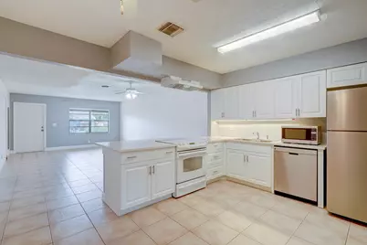 3929 Kenas Street, Palm Beach Gardens, FL 33403 - Photo 3