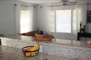 237 Wenonah Pl, West Palm Beach, FL 33405 - Photo 15