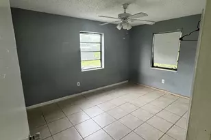 243 NE 39th Ct, Deerfield Beach, FL 33064 - Photo 3