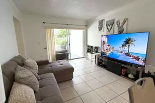 9711 Fontainebleau Blvd, Miami, FL 33172 - Photo 3