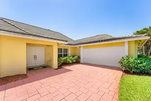 2099 Greenview Cove Dr, Wellington, FL 33414 - Photo 5