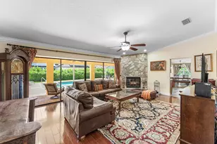2099 Greenview Cove Dr, Wellington, FL 33414 - Photo 13