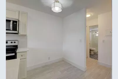 525 S Broadway Street #M, Lantana, FL 33462 - Photo 7