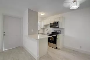 525 S Broadway St, Lantana, FL 33462 - Photo 5