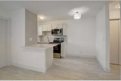 525 S Broadway Street #M, Lantana, FL 33462 - Photo 3