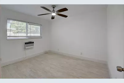 525 S Broadway Street #M, Lantana, FL 33462 - Photo 11