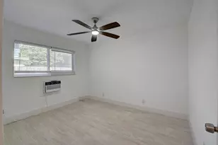 525 S Broadway St, Lantana, FL 33462 - Photo 11