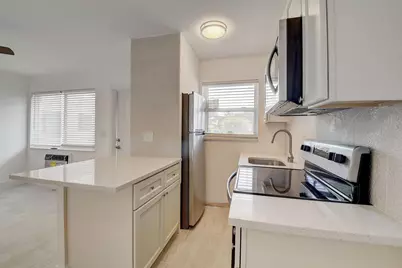 525 S Broadway Street #M, Lantana, FL 33462 - Photo 9