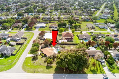 1102 SW Del Rio Boulevard, Port Saint Lucie, FL 34953 - Photo 9