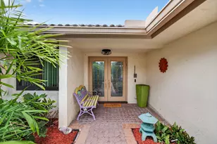 6839 Villas Dr S, Boca Raton, FL 33433 - Photo 7