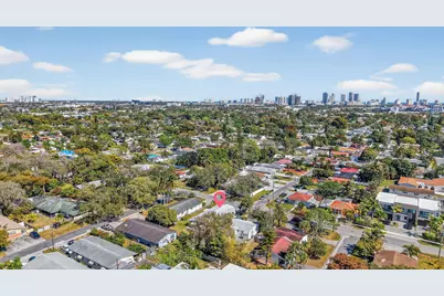 708 SW 7th Avenue, Hallandale Beach, FL 33009 - Photo 35