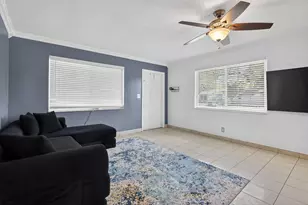 708 SW 7th Ave, Hallandale Beach, FL 33009 - Photo 7